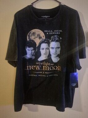 The Twilight Saga New Moon Graphic T-Shirt XL Y2K "VIRAL TIK TOK"